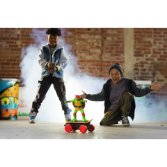 فيلم TMNT، سيارة تزلج كهربائية Cowabunga، صندوق الألعاب