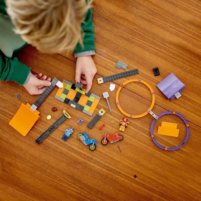 LEGO City Spinning Stunt Challenge