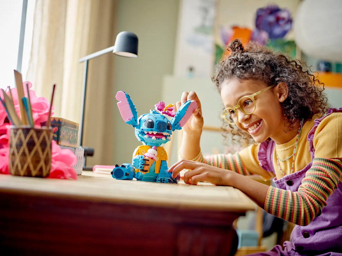 Lego Stitch مع Ice Cream