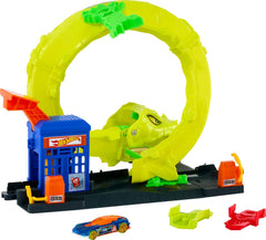Hot Wheels Snake Strike Attack Action Playset with Vehicle