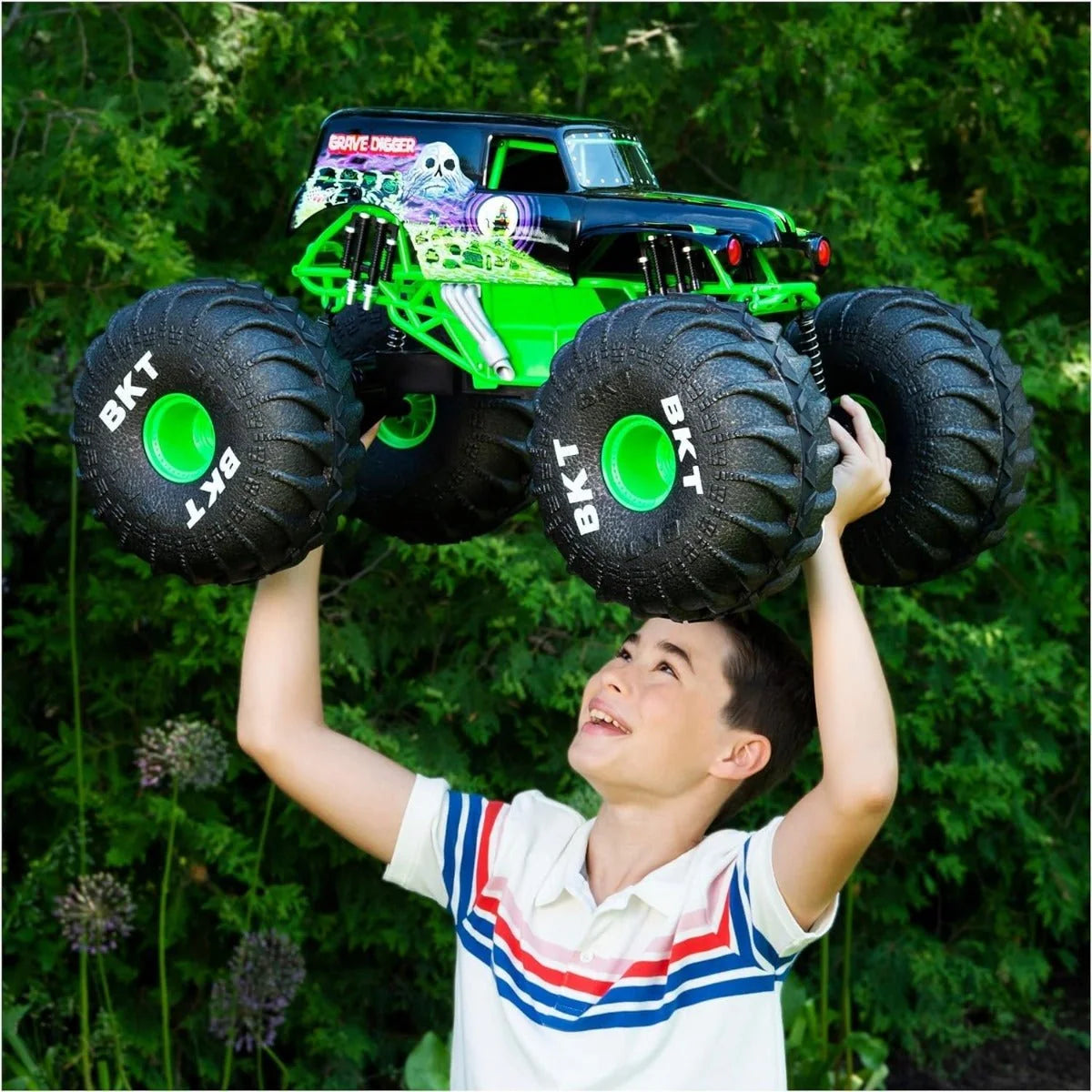 Monster Jam Mega Grave Digger RC Truck - 1:6 Scale